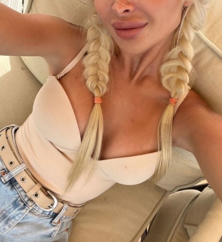 Лиля - Шлюха СПб, размер груди 4, метро Достоевская